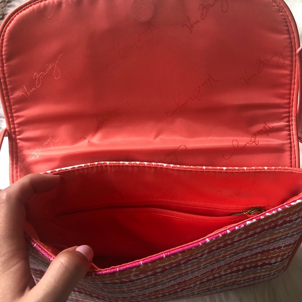 Vera Bradley Crossbody - Picture 3 of 4